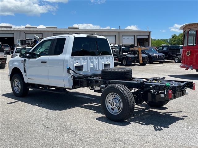 2025 Ford F-350 Super Duty XL