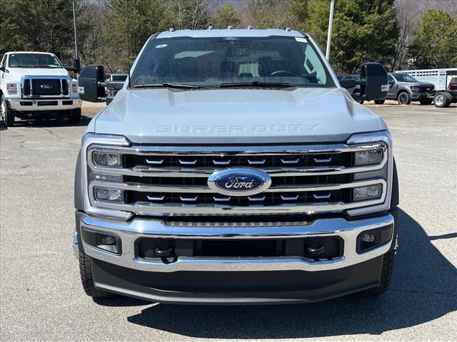 2025 Ford F-550SD Lariat DRW