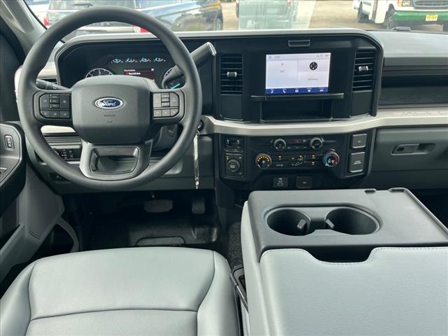 2025 Ford F-350 Super Duty XL DRW