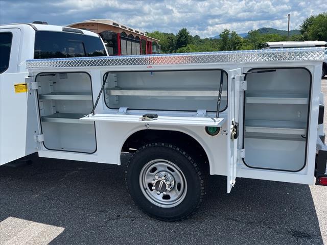 2025 Ford F-350 Super Duty XL