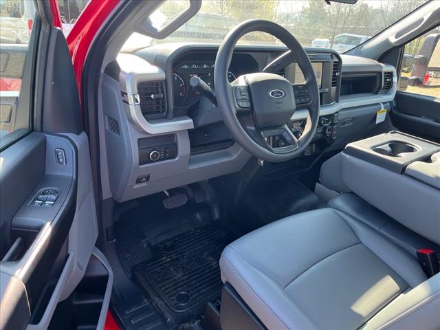 2025 Ford F-600SD XL