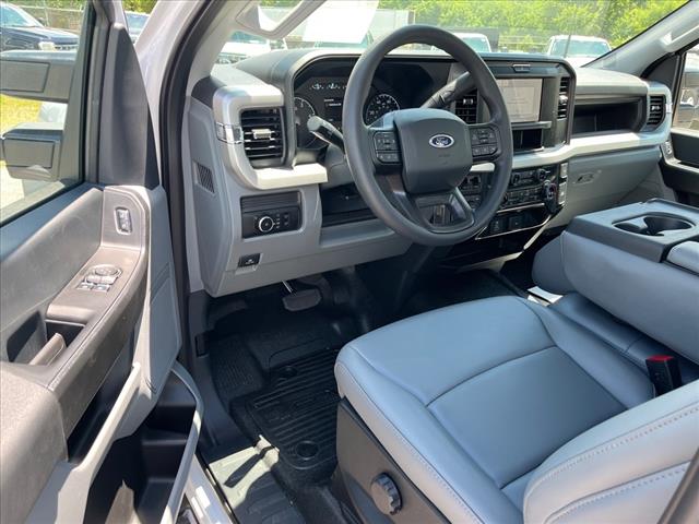 2025 Ford F-600 XL