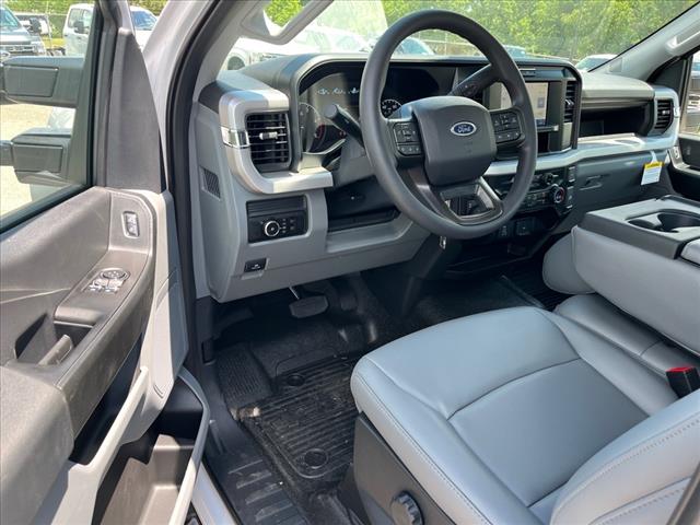 2025 Ford F-600SD 