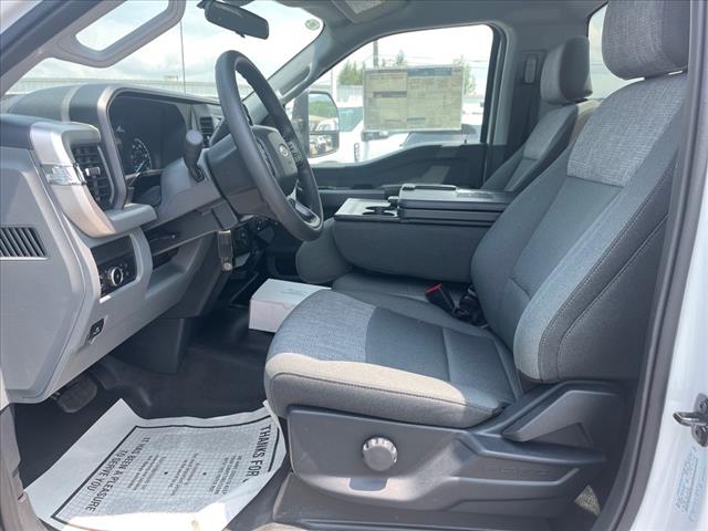 2025 Ford F-600SD XLT