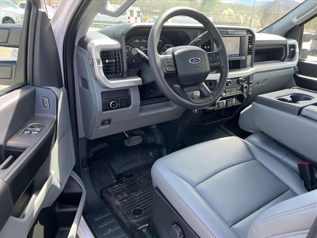 2025 Ford F-350 Super Duty XL DRW