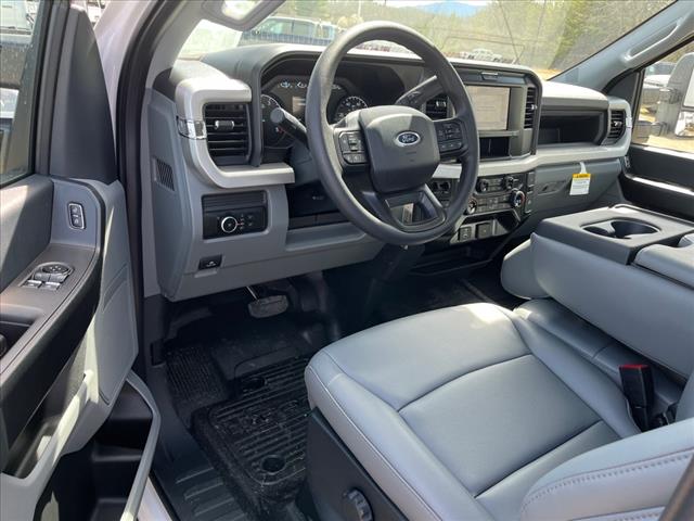 2025 Ford F-350 Super Duty XL DRW