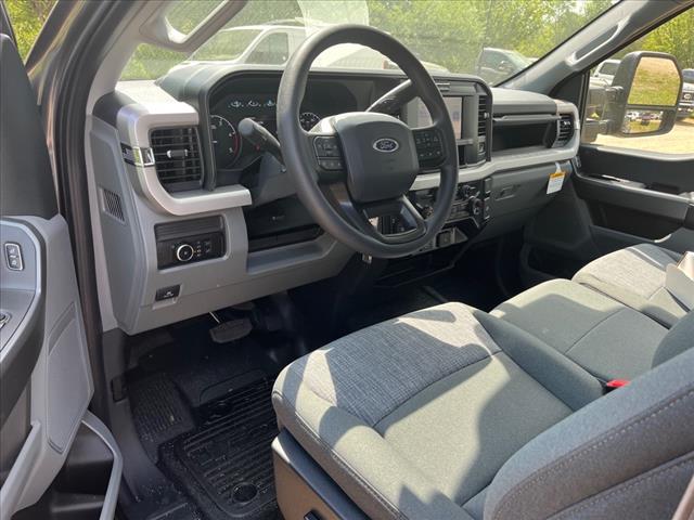 2025 Ford F-450SD XLT DRW