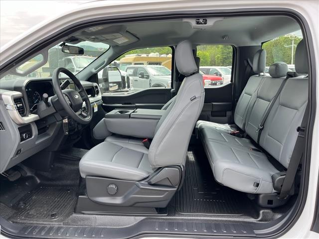 2025 Ford F-350 Super Duty XL