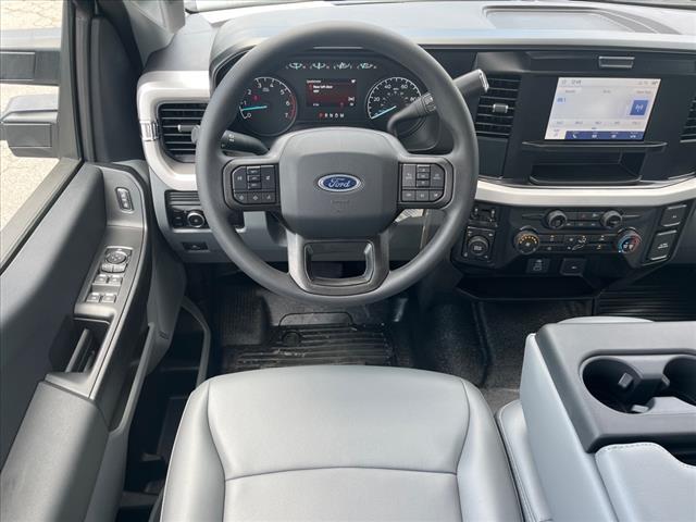 2025 Ford F-350 Super Duty XL