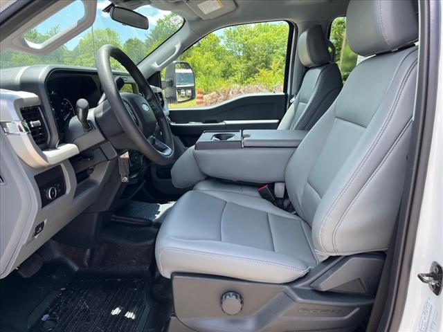 2025 Ford F-350 Super Duty XL