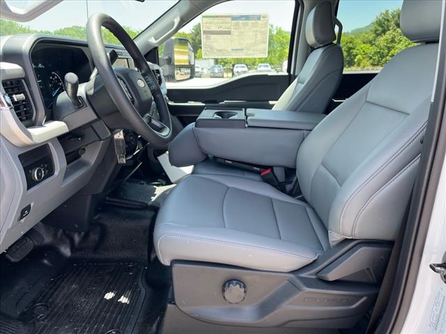 2025 Ford F-350 Super Duty XL