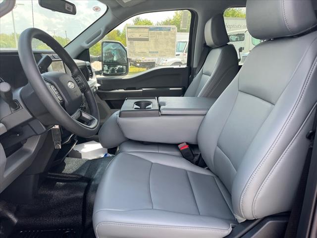 2025 Ford F-350 Super Duty XL DRW