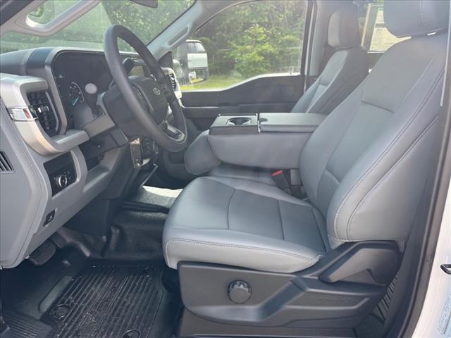 2025 Ford F-350 Super Duty XL DRW