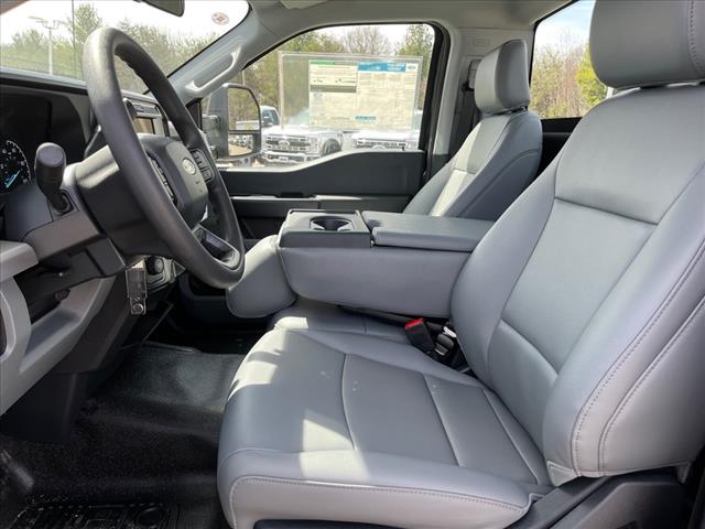 2025 Ford F-350 Super Duty XL DRW