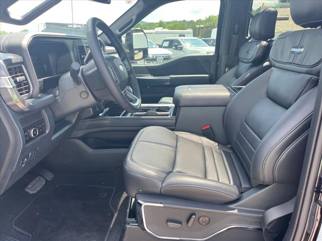 2025 Ford F-250 Super Duty Platinum