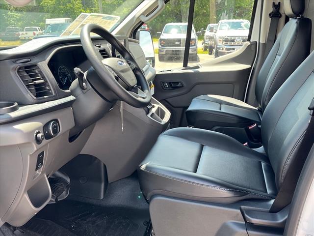 2025 Ford Transit Base