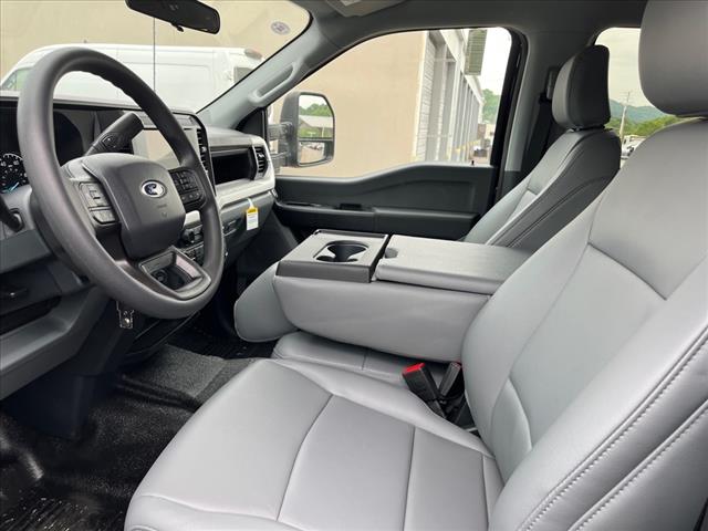 2025 Ford F-350 Super Duty XL DRW