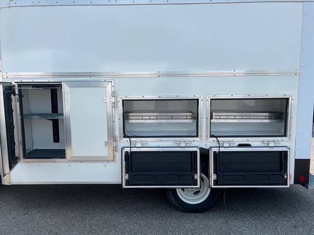 2025 Ford E-Series Base Cutaway