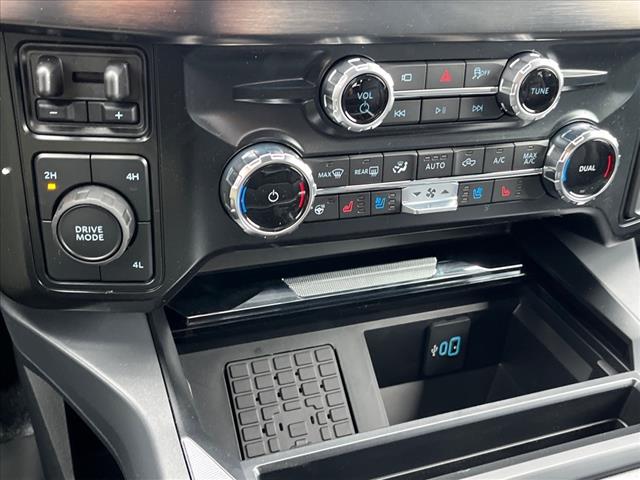 2025 Ford F-350 Super Duty Lariat DRW