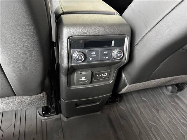 2022 GMC Acadia AT4