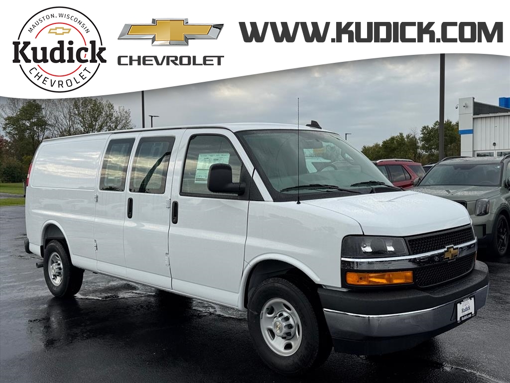 2025 Chevrolet Express 3500
