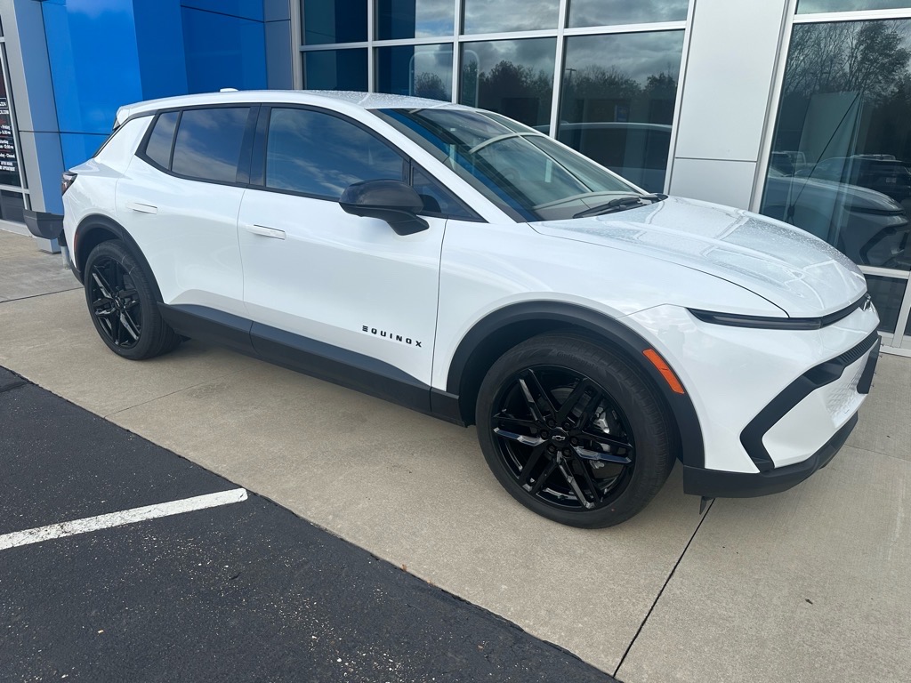 2026 Chevrolet Equinox EV LT 1