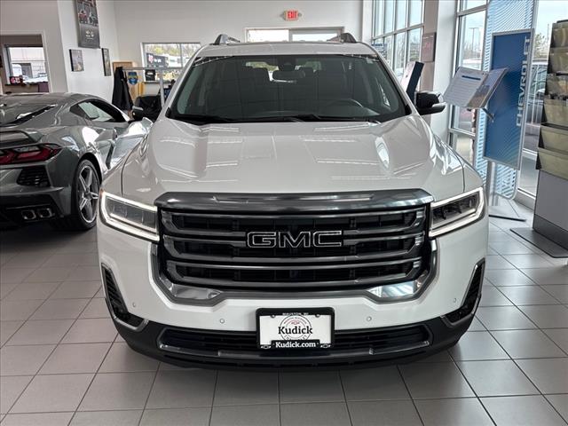 2022 GMC Acadia AT4