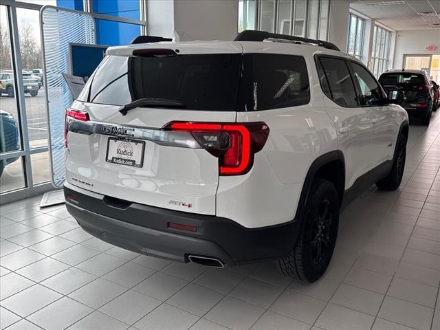 2022 GMC Acadia AT4