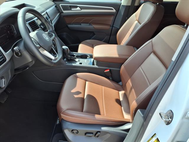 2023 Volkswagen Atlas 2.0T SE w/Technology