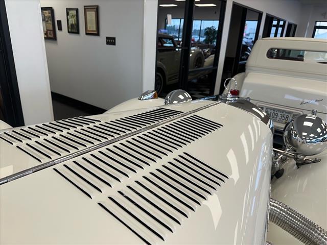 1988 Excalibur saloon luxury