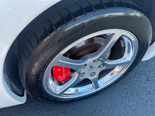 2004 Chevrolet Corvette Base
