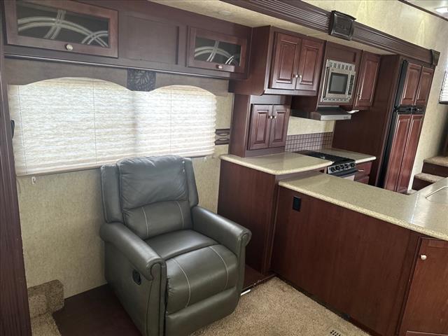 2013 HeartLand Elkridge 34TSRE