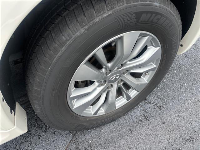 2017 INFINITI QX80 Base