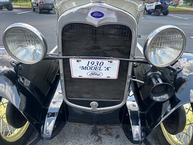 1930 Ford Model A 2dr sedan
