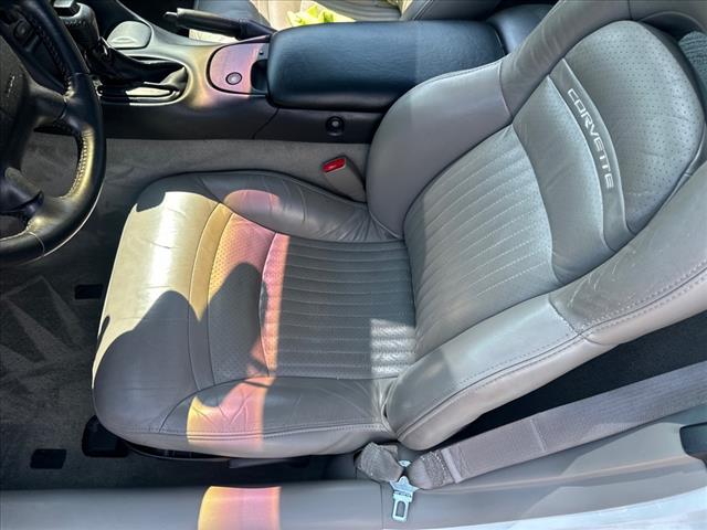 2004 Chevrolet Corvette Base