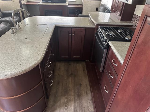 2013 HeartLand Elkridge 34TSRE
