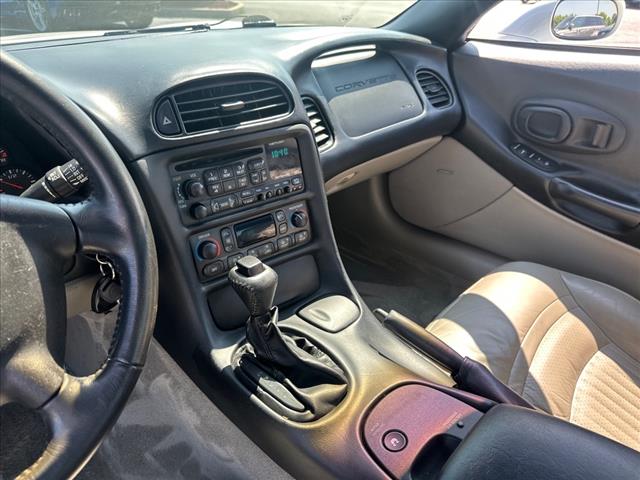 2004 Chevrolet Corvette Base