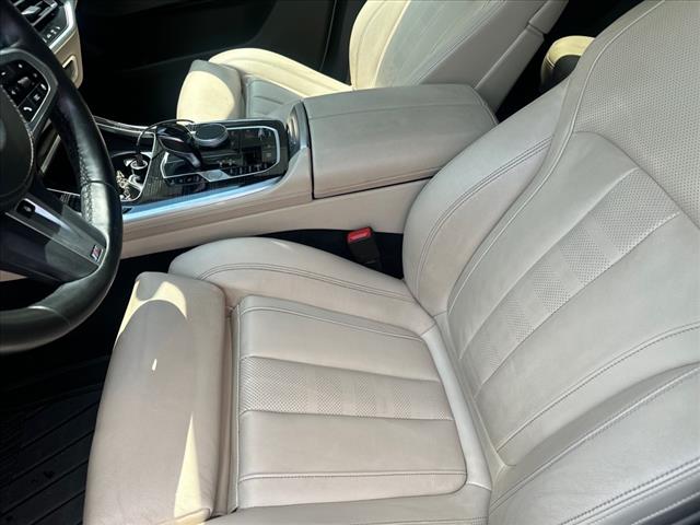 2021 BMW X7 M50i