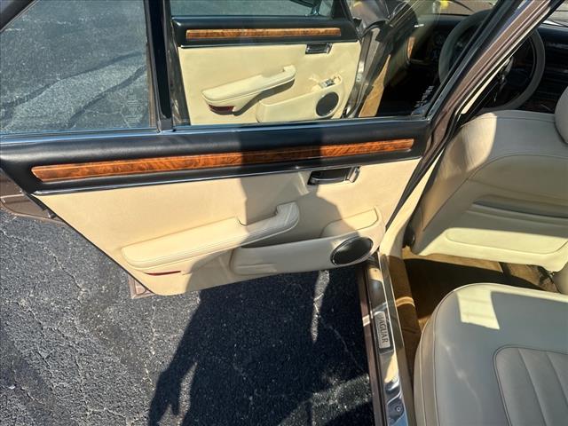 1986 Jaguar XJ-Series XJ6 Vanden Plas