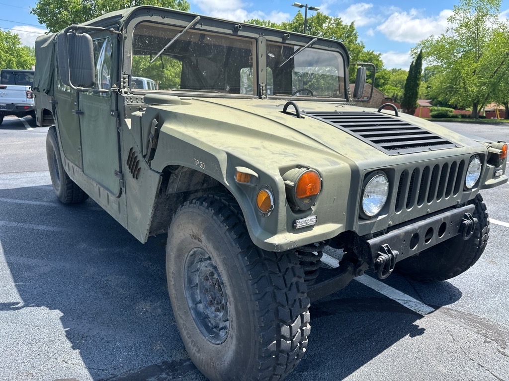 1991 AM General M998 4 door truck - main photo