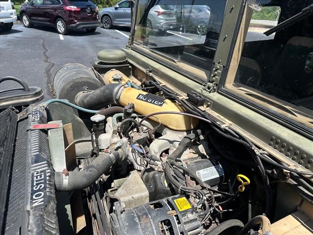1991 AM General M998 4 door truck