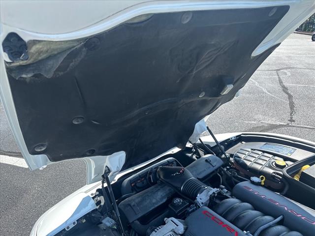 2004 Chevrolet Corvette Base