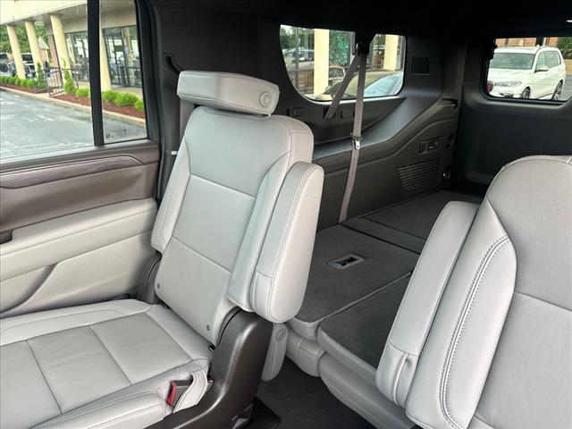 2024 Chevrolet Suburban LT