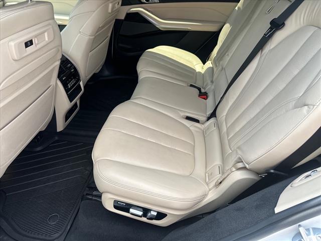 2021 BMW X7 M50i