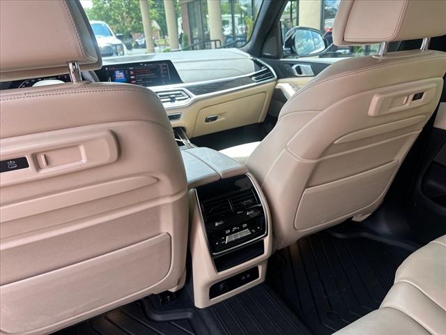 2021 BMW X7 M50i