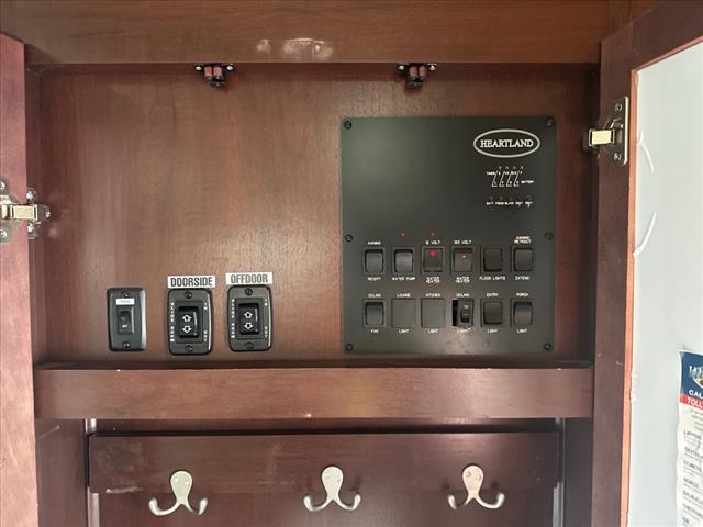 2013 HeartLand Elkridge 34TSRE