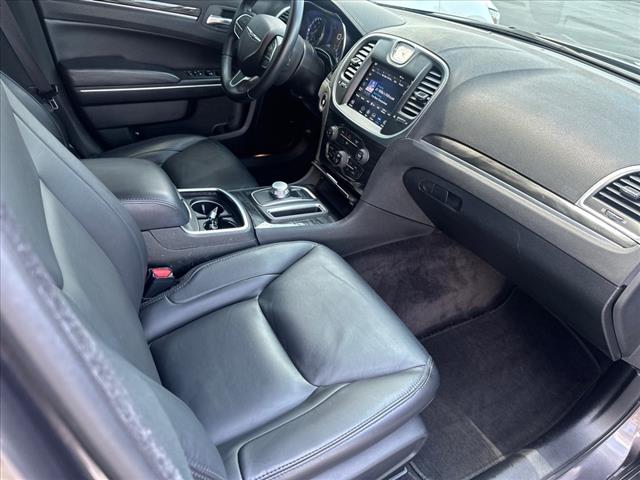 2018 Chrysler 300 Touring L