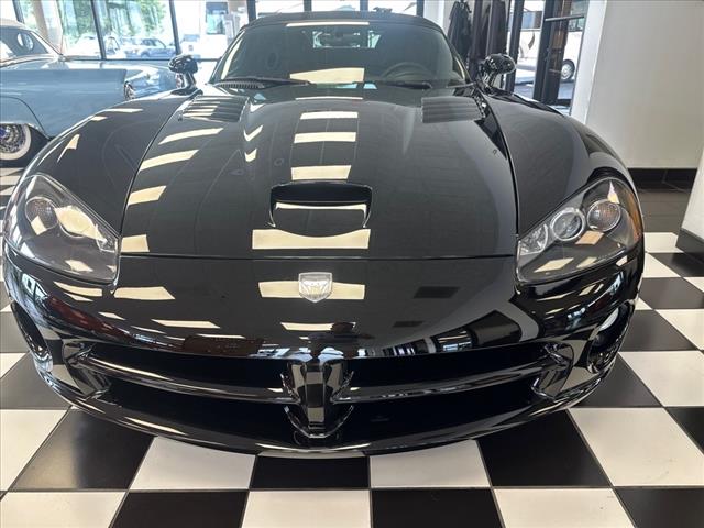 2005 Dodge Viper SRT-10