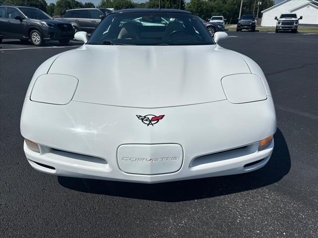2004 Chevrolet Corvette Base