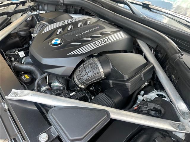 2021 BMW X7 M50i